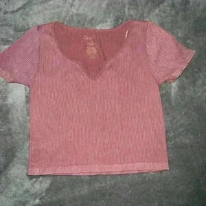 dark pink ribbed t shirt v neck